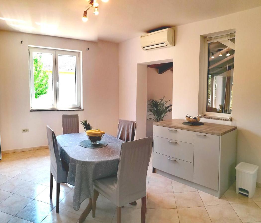 坎法奈尔Cozy House With Pool Near Rovinj公寓 外观 照片